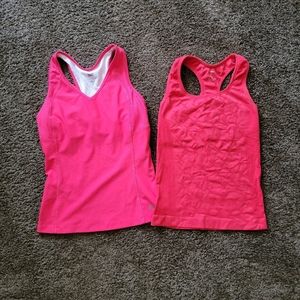 Bundle of 2 athletic tops